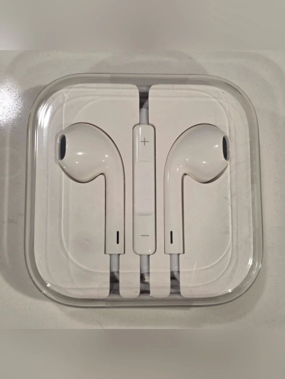 Brand New Genuine Apple Wired Earpods